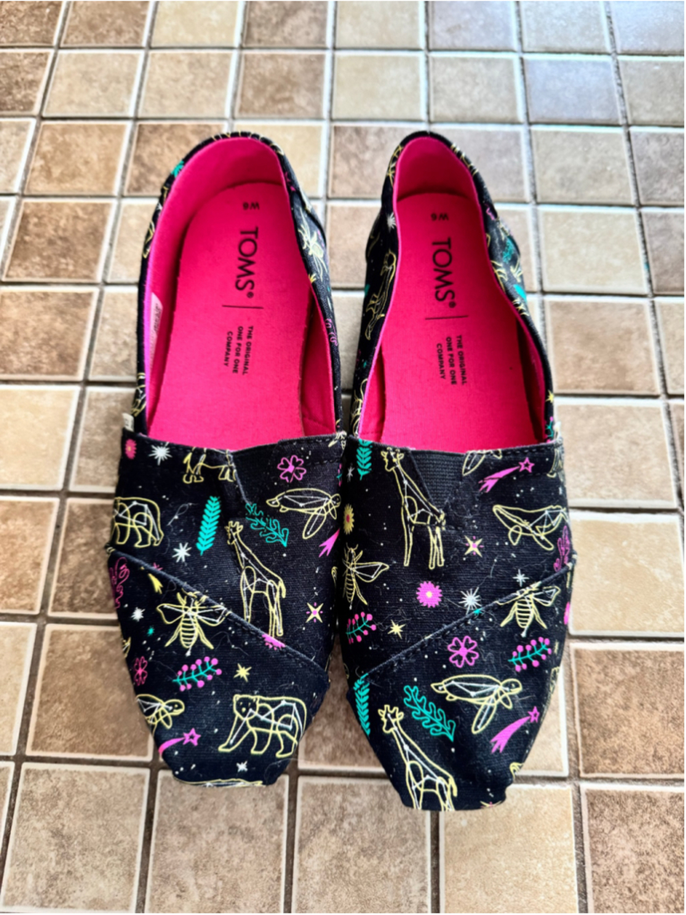Women's TOMS Animal Print Flats Shoes Size 6 Black Pink